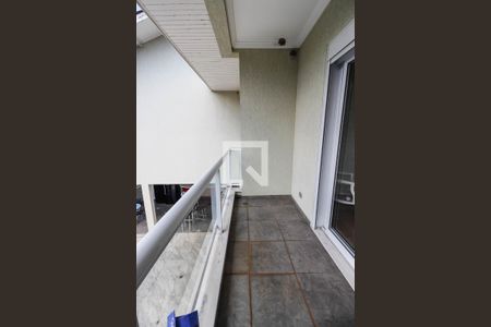 Casa à venda com 640m², 4 quartos e 7 vagas Casa à venda com 640m², 4 quartos e 7 vagasVaranda