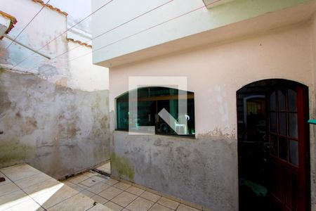 Casa à venda com 170m², 3 quartos e sem vagaÁrea de serviço/Quintal