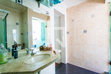 Casa à venda com 170m², 3 quartos e sem vagaBanheiro do quarto 1