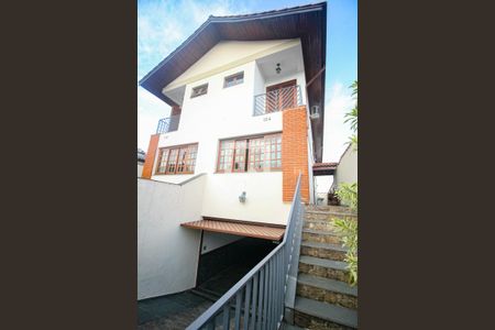 Casa à venda com 290m², 3 quartos e 5 vagasFachada