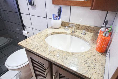 Casa à venda com 290m², 3 quartos e 5 vagasBanheiro