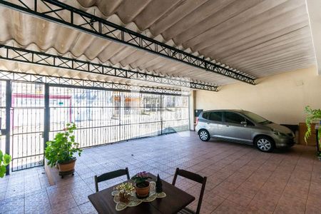 Casa à venda com 280m², 3 quartos e 2 vagas Casa à venda com 280m², 3 quartos e 2 vagasGaragem
