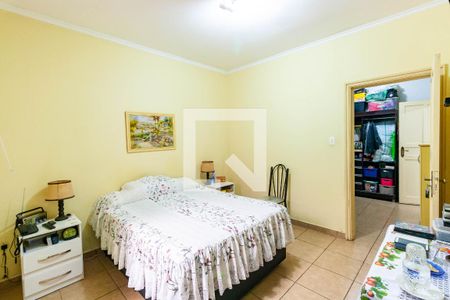 Casa à venda com 280m², 3 quartos e 2 vagas Casa à venda com 280m², 3 quartos e 2 vagasSuíte
