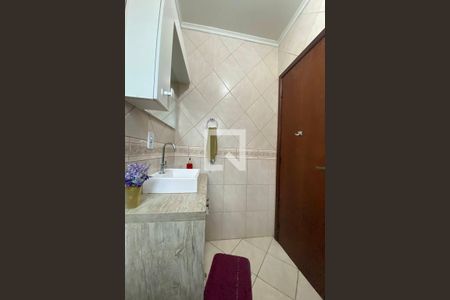 Casa à venda com 230m², 5 quartos e 4 vagasBanheiro 2