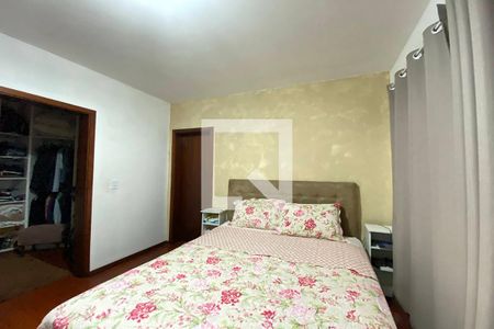 Casa à venda com 230m², 5 quartos e 4 vagasQuarto 1 - Suíte