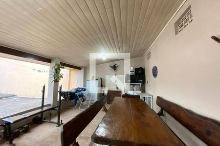 Casa à venda com 230m², 5 quartos e 4 vagasChalé