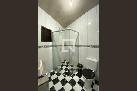 Casa à venda com 230m², 5 quartos e 4 vagasBanheiro da Suíte