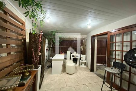 Casa à venda com 230m², 5 quartos e 4 vagasGaragem 2