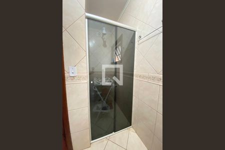 Casa à venda com 230m², 5 quartos e 4 vagasBox do Banheiro 2