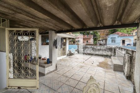 Apartamento à venda com 120m², 2 quartos e 2 vagasTerraço