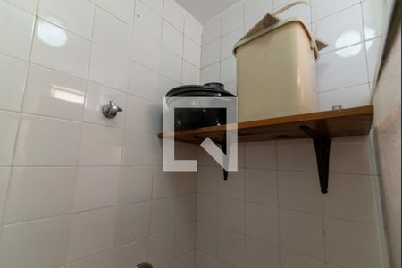 Apartamento à venda com 110m², 2 quartos e 1 vaga Apartamento à venda com 110m², 2 quartos e 1 vagaBanheiro de Serviço