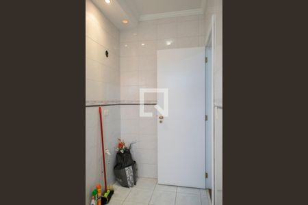 Casa à venda com 365m², 4 quartos e 4 vagas Casa à venda com 365m², 4 quartos e 4 vagasbanheiro quarto 4