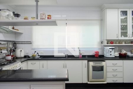 Casa à venda com 365m², 4 quartos e 4 vagas Casa à venda com 365m², 4 quartos e 4 vagascozinha