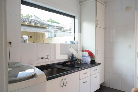 Casa à venda com 365m², 4 quartos e 4 vagas Casa à venda com 365m², 4 quartos e 4 vagasárea de serviço