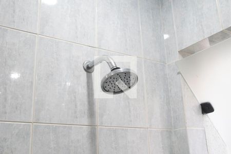 Casa à venda com 365m², 4 quartos e 4 vagas Casa à venda com 365m², 4 quartos e 4 vagasbanheiro quarto 2