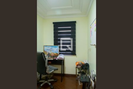 Casa à venda com 365m², 4 quartos e 4 vagas Casa à venda com 365m², 4 quartos e 4 vagasEscritório