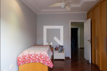 Casa à venda com 365m², 4 quartos e 4 vagas Casa à venda com 365m², 4 quartos e 4 vagasquarto 1 suite