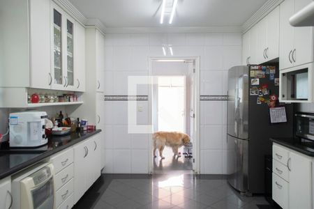 Casa à venda com 365m², 4 quartos e 4 vagas Casa à venda com 365m², 4 quartos e 4 vagascozinha