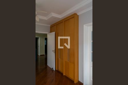 Casa à venda com 365m², 4 quartos e 4 vagas Casa à venda com 365m², 4 quartos e 4 vagasquarto 1 suite