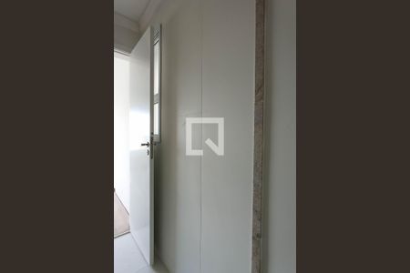 Apartamento à venda com 387m², 4 quartos e 4 vagas Apartamento à venda com 387m², 4 quartos e 4 vagasBanheiro da suíte 2