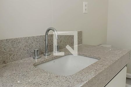 Apartamento à venda com 387m², 4 quartos e 4 vagas Apartamento à venda com 387m², 4 quartos e 4 vagasBanheiro da  suíte 1