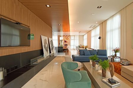 Apartamento à venda com 387m², 4 quartos e 4 vagas Apartamento à venda com 387m², 4 quartos e 4 vagasÁrea comum - Salão de festas