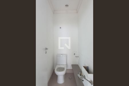 Apartamento à venda com 387m², 4 quartos e 4 vagas Apartamento à venda com 387m², 4 quartos e 4 vagasLavabo 2