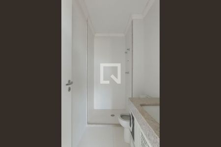 Apartamento à venda com 387m², 4 quartos e 4 vagas Apartamento à venda com 387m², 4 quartos e 4 vagasBanheiro da suíte 2