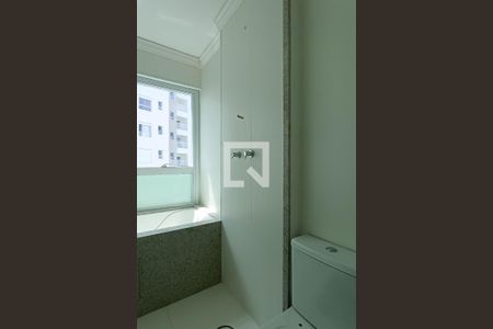 Apartamento à venda com 387m², 4 quartos e 4 vagas Apartamento à venda com 387m², 4 quartos e 4 vagasBanheiro 2 da suíte master