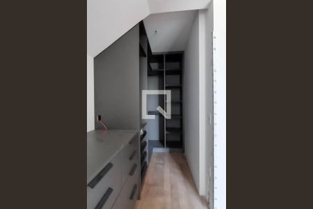 Apartamento à venda com 387m², 4 quartos e 4 vagas Apartamento à venda com 387m², 4 quartos e 4 vagasCloset 2 da suíte master
