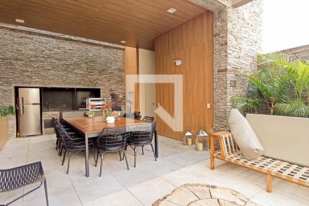 Apartamento à venda com 387m², 4 quartos e 4 vagas Apartamento à venda com 387m², 4 quartos e 4 vagasÁrea comum - Churrasqueira c/ piscina privativa