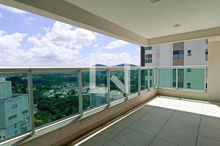 Apartamento à venda com 387m², 4 quartos e 4 vagas Apartamento à venda com 387m², 4 quartos e 4 vagasVaranda espaço gourmet