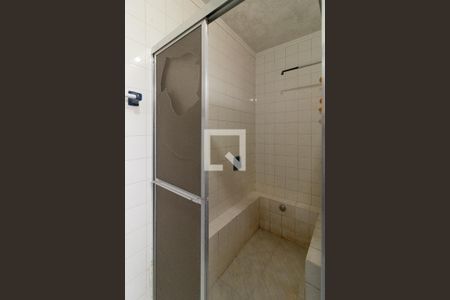 Casa à venda com 350m², 5 quartos e 4 vagas Casa à venda com 350m², 5 quartos e 4 vagasBanheiro da suíte 5