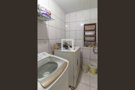 Casa à venda com 350m², 5 quartos e 4 vagas Casa à venda com 350m², 5 quartos e 4 vagasÁrea de Serviço