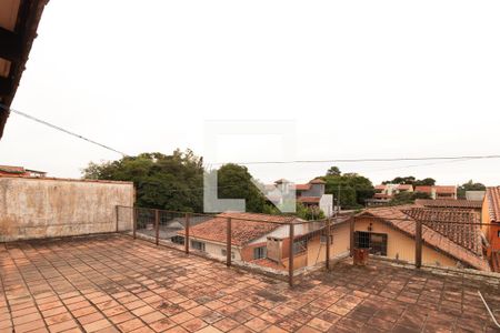 Casa à venda com 350m², 5 quartos e 4 vagas Casa à venda com 350m², 5 quartos e 4 vagasTerraço