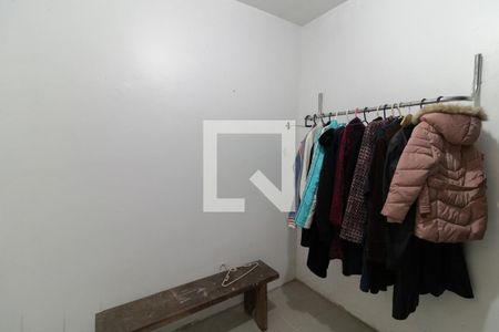 Casa à venda com 350m², 5 quartos e 4 vagas Casa à venda com 350m², 5 quartos e 4 vagasQuarto 5 - suíte