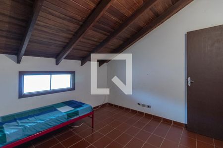 Casa à venda com 350m², 5 quartos e 4 vagas Casa à venda com 350m², 5 quartos e 4 vagasQuarto 2