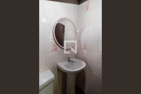 Casa à venda com 350m², 5 quartos e 4 vagas Casa à venda com 350m², 5 quartos e 4 vagasLavabo