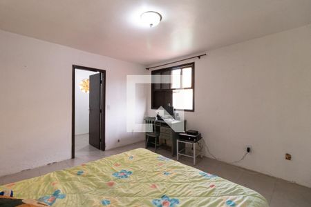 Casa à venda com 350m², 5 quartos e 4 vagas Casa à venda com 350m², 5 quartos e 4 vagasQuarto 5 - suíte