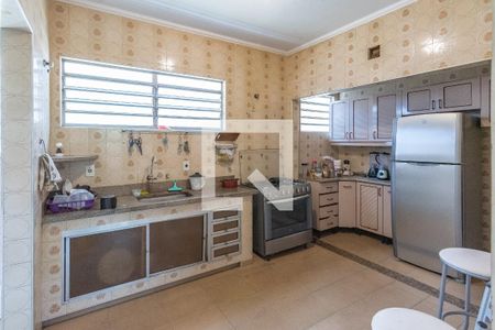 Casa à venda com 215m², 4 quartos e 3 vagas Casa à venda com 215m², 4 quartos e 3 vagasCozinha