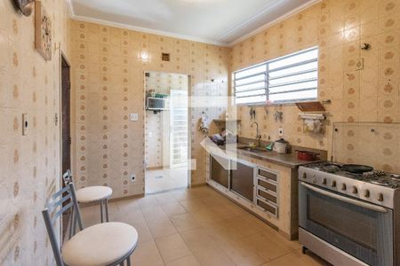 Casa à venda com 215m², 4 quartos e 3 vagas Casa à venda com 215m², 4 quartos e 3 vagasCozinha
