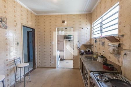 Casa à venda com 215m², 4 quartos e 3 vagas Casa à venda com 215m², 4 quartos e 3 vagasCozinha