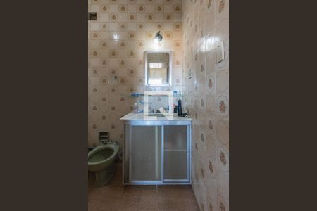 Casa à venda com 215m², 4 quartos e 3 vagas Casa à venda com 215m², 4 quartos e 3 vagasBanheiro da Suíte