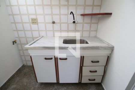 Apartamento à venda com 50m², 2 quartos e 1 vagaCozinha - Armário e pia