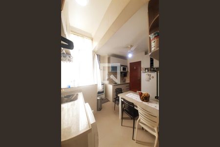 Apartamento à venda com 96m², 3 quartos e 2 vagas Apartamento à venda com 96m², 3 quartos e 2 vagasCozinha