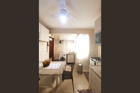 Apartamento à venda com 96m², 3 quartos e 2 vagas Apartamento à venda com 96m², 3 quartos e 2 vagasCozinha