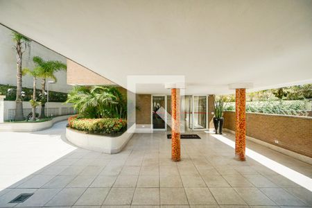 Apartamento à venda com 188m², 4 quartos e 3 vagas Apartamento à venda com 188m², 4 quartos e 3 vagasEntrada