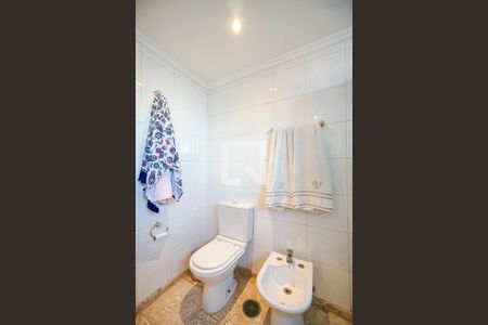 Apartamento à venda com 188m², 4 quartos e 3 vagas Apartamento à venda com 188m², 4 quartos e 3 vagasBanheiro da suíte 1