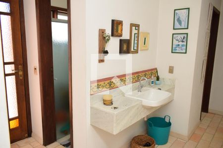 Casa para alugar com 328m², 3 quartos e 8 vagasLavabo