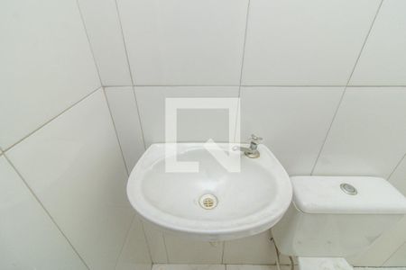 Apartamento à venda com 67m², 2 quartos e sem vaga Apartamento à venda com 67m², 2 quartos e sem vagaDetalhe do Banheiro